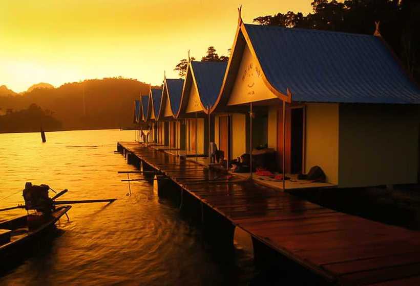 Курорт Smiley Lakehouse