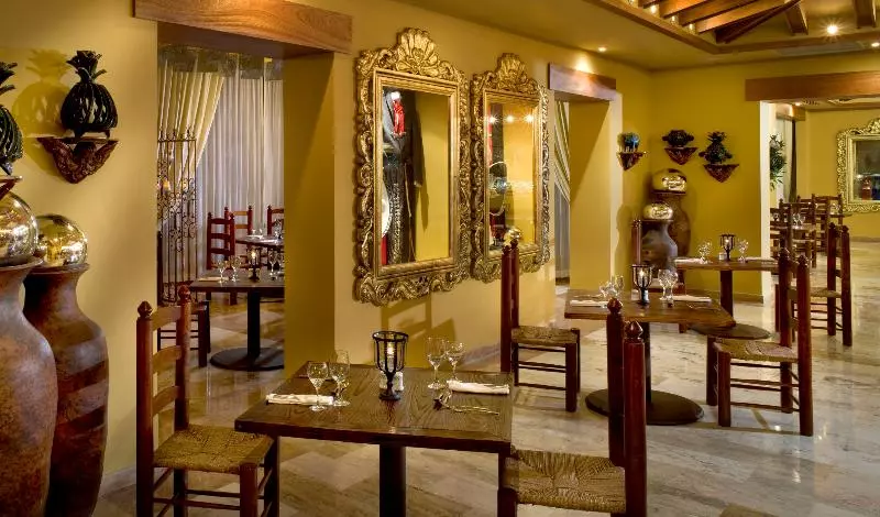 אתר נופש The Level At Melia Caribe Beach - All Inclusive