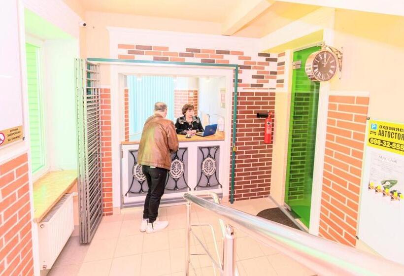 ユースホステル хостел птица