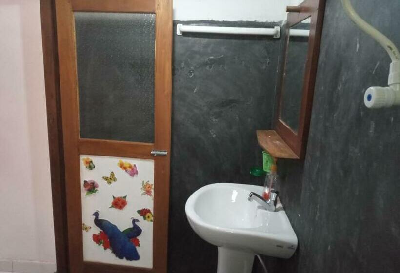 مبيت وإفطار Myro Cottage