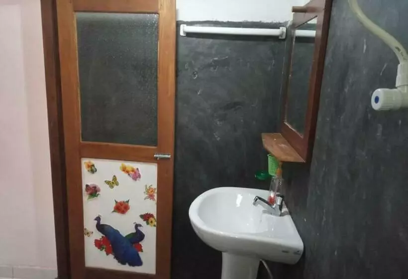 Aamiaismajoitus (B&B) Myro Cottage