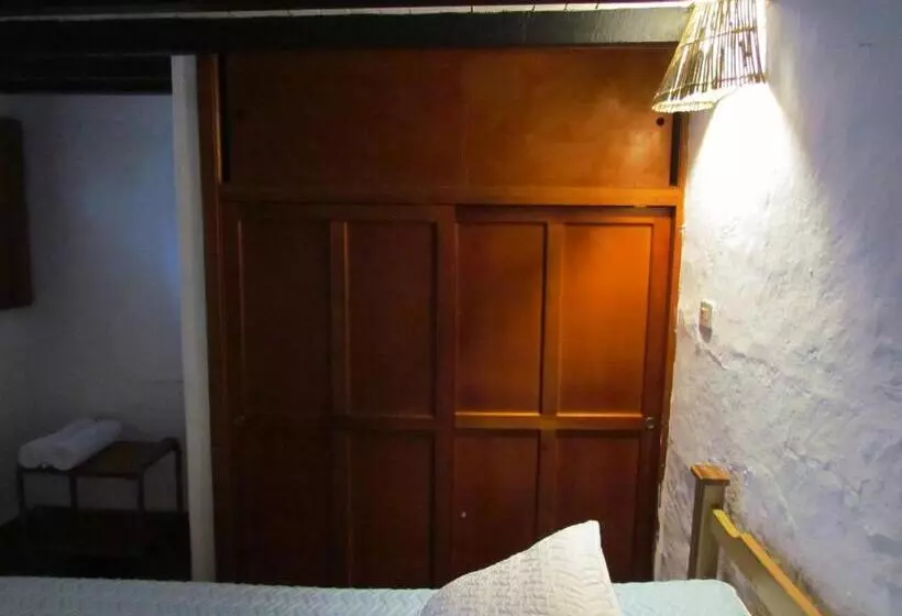 ホテル Hostal Casa Yerbabuena