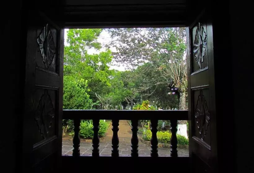 ホテル Hostal Casa Yerbabuena