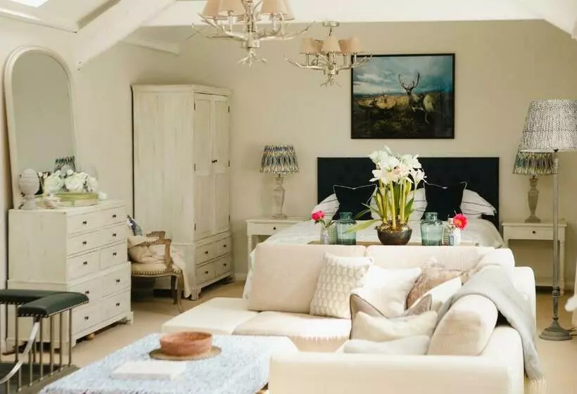Bed and Breakfast Wellies & Waves
