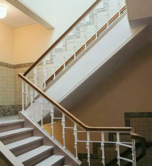 Hostel & Bar De Basis