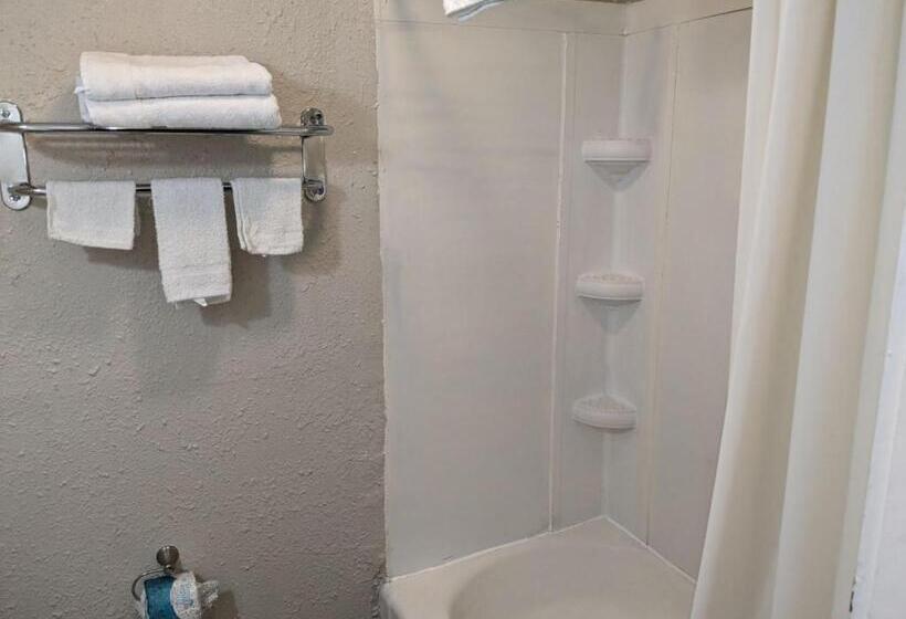 Отель Bea S Parkway Inn