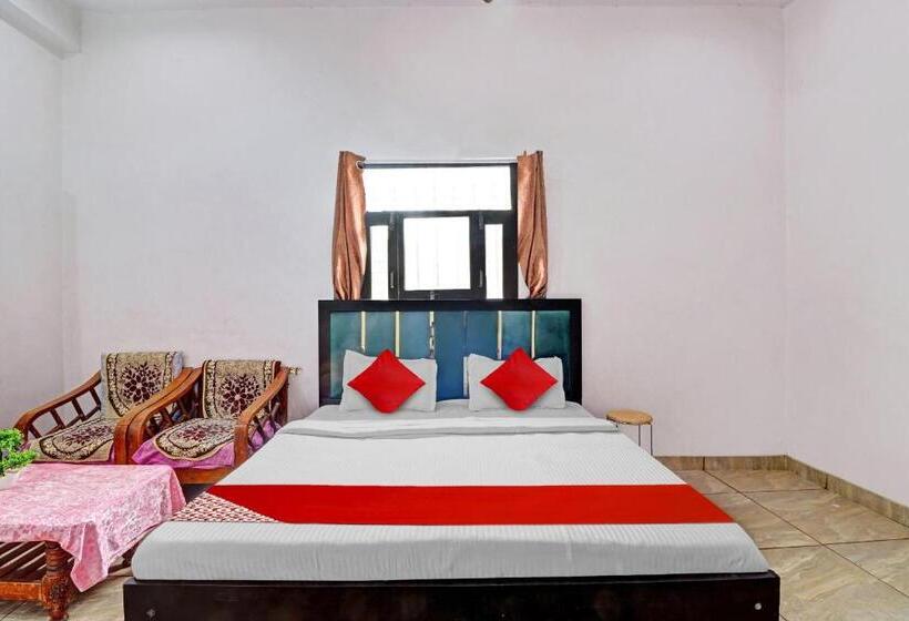 호텔 Oyo Flagship 81170 Choice Guest House