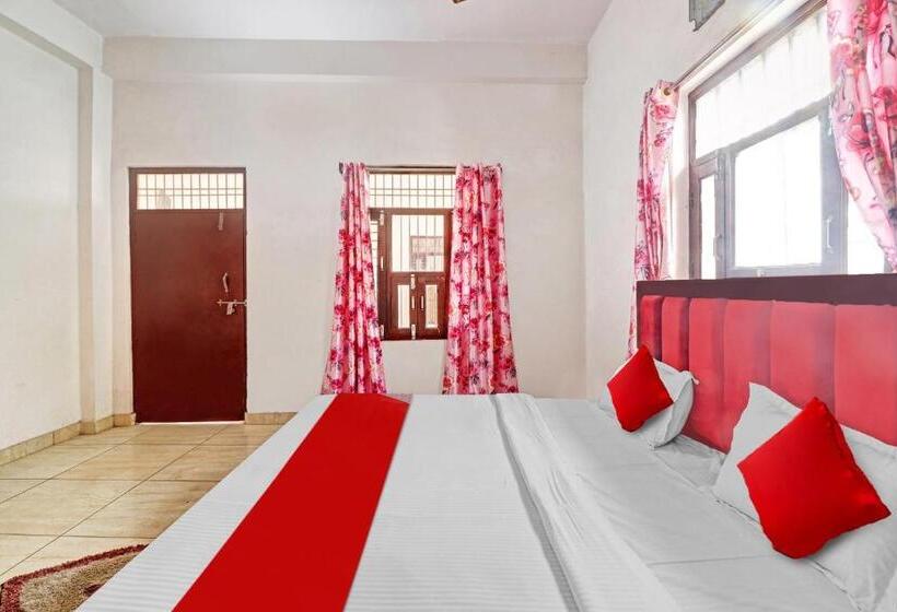 호텔 Oyo Flagship 81170 Choice Guest House