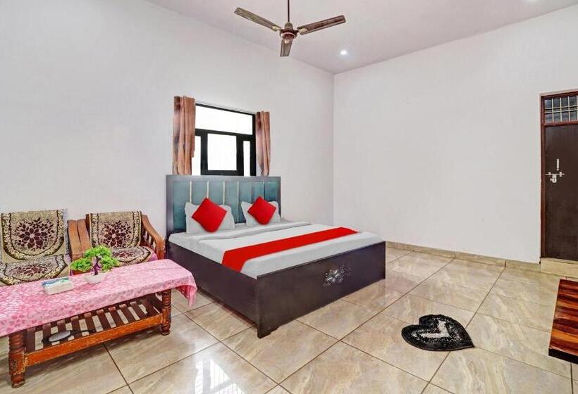 호텔 Oyo Flagship 81170 Choice Guest House