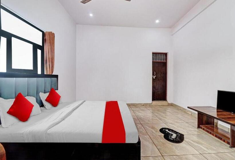 호텔 Oyo Flagship 81170 Choice Guest House