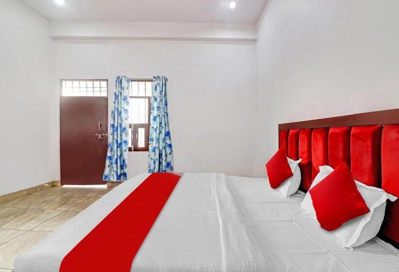 호텔 Oyo Flagship 81170 Choice Guest House