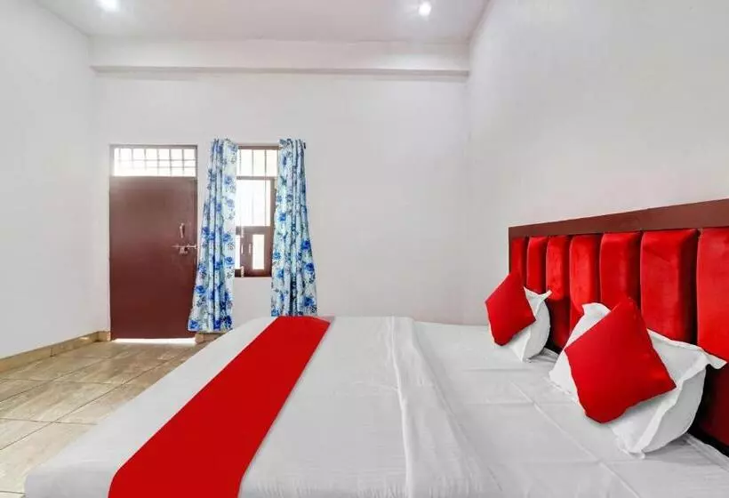 Hotelli Oyo Flagship 81170 Choice Guest House