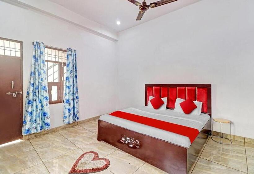 호텔 Oyo Flagship 81170 Choice Guest House