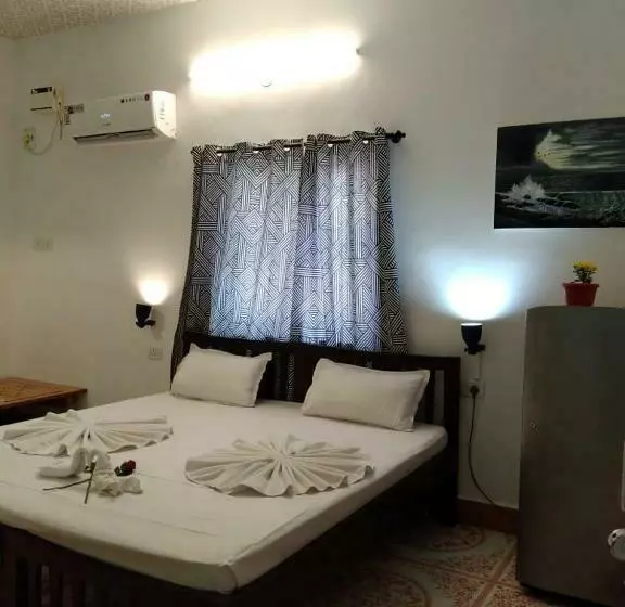 ペンション Altrude Villa Guest House Near Candolim Beach