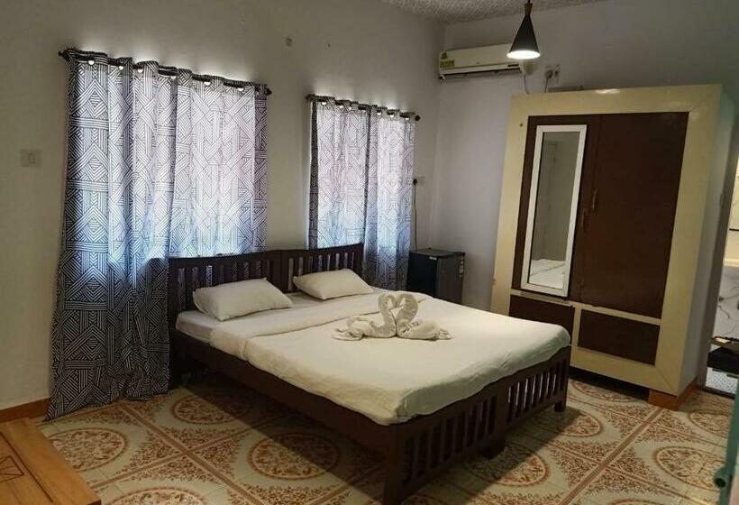 Panzió Altrude Villa Guest House Near Candolim Beach