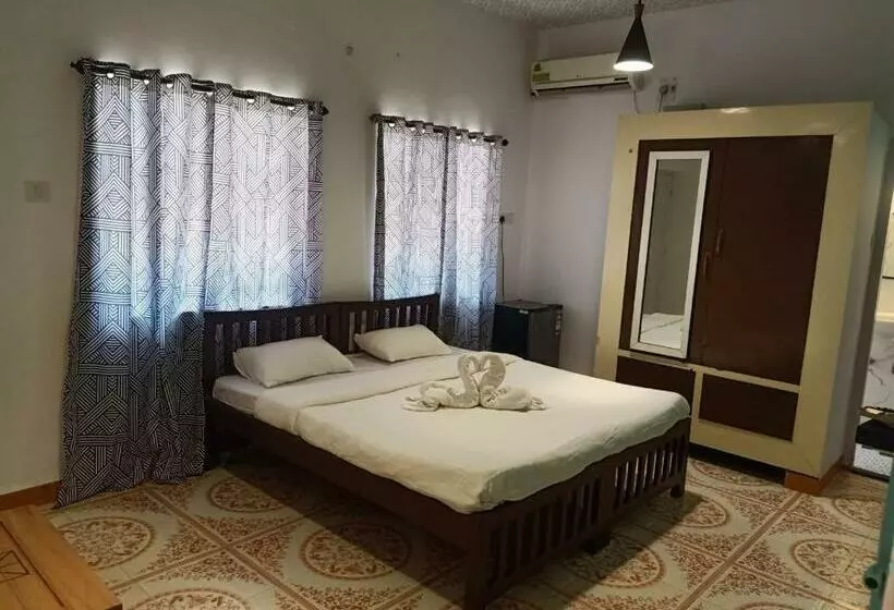 ペンション Altrude Villa Guest House Near Candolim Beach