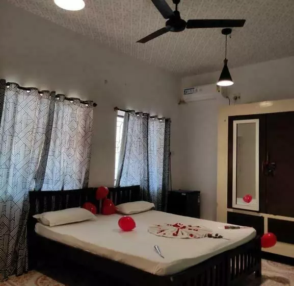 ペンション Altrude Villa Guest House Near Candolim Beach