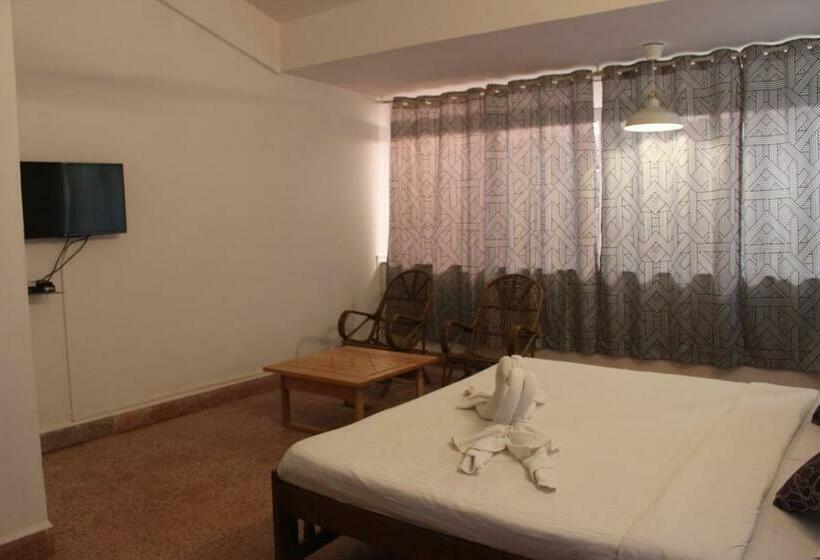 Panzió Altrude Villa Guest House Near Candolim Beach