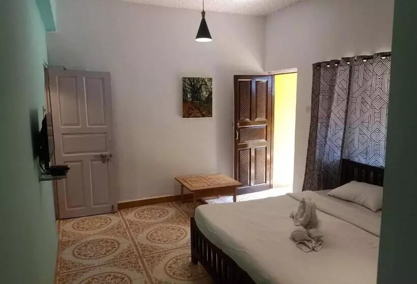 ペンション Altrude Villa Guest House Near Candolim Beach