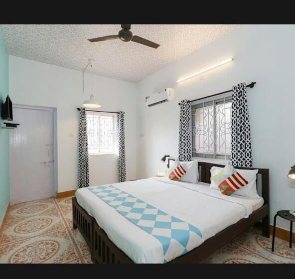 Panzió Altrude Villa Guest House Near Candolim Beach