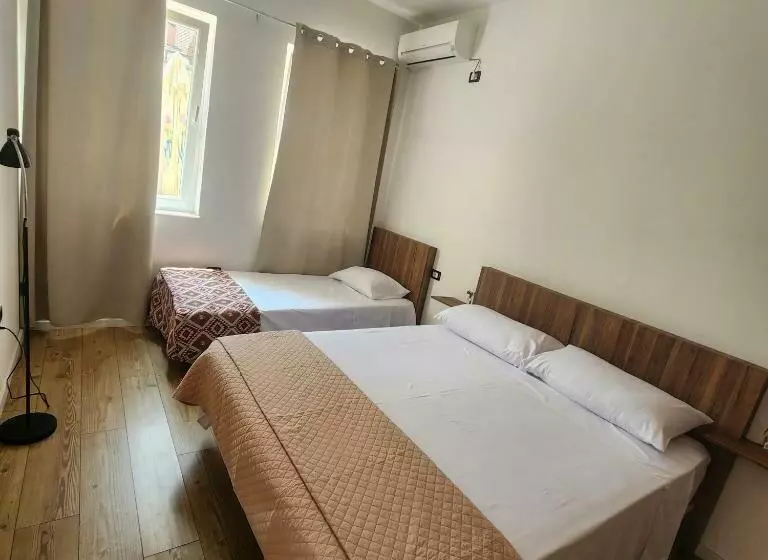 Bed Station Hostel & Bar