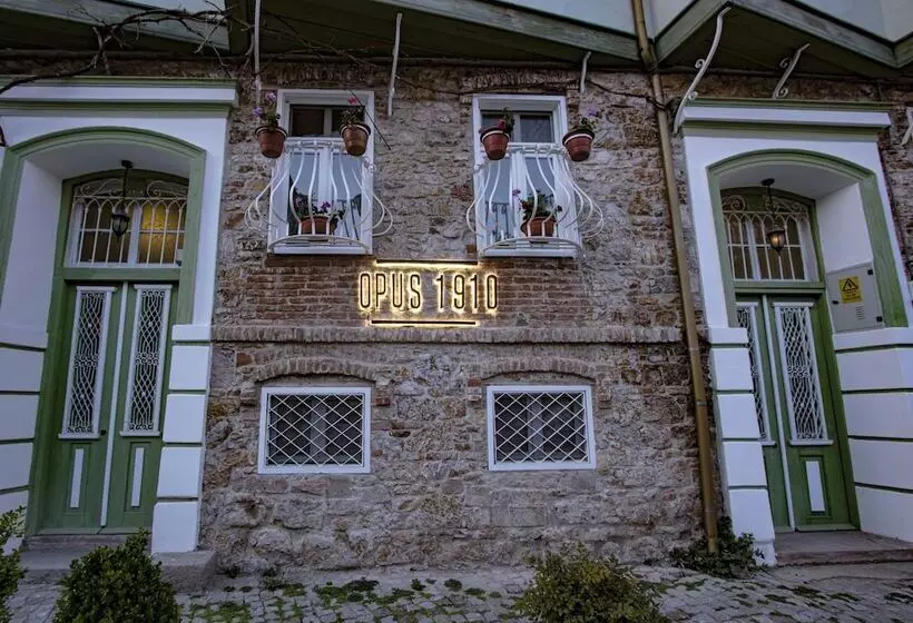 Opus 1910 Otel