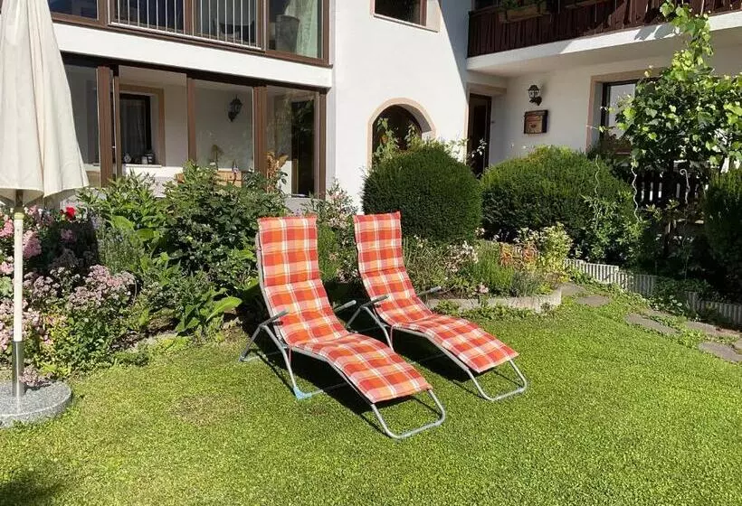 پانسیون Double Room With A Kitchenette In A Beautiful Surrounding