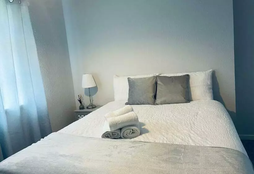 Pensió Ii Comfortable Room, Shared House