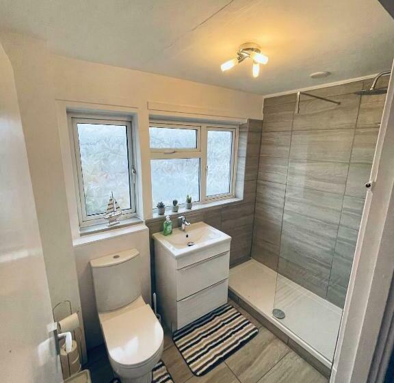 بنسيون Ii Comfortable Room, Shared House