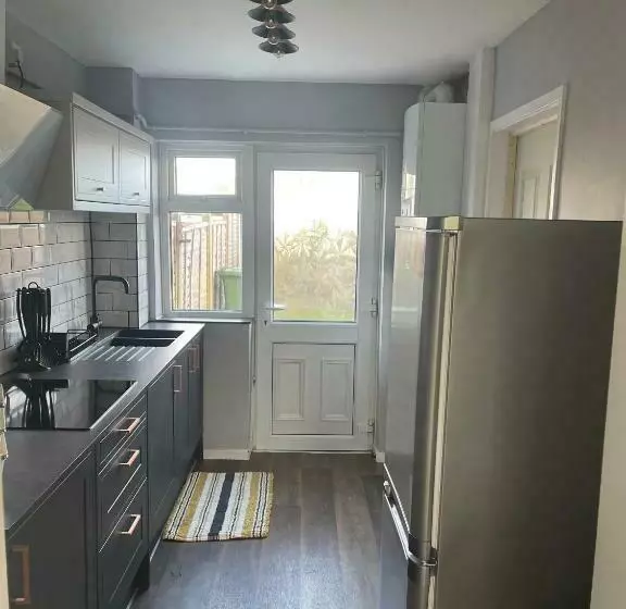 Pensió Ii Comfortable Room, Shared House