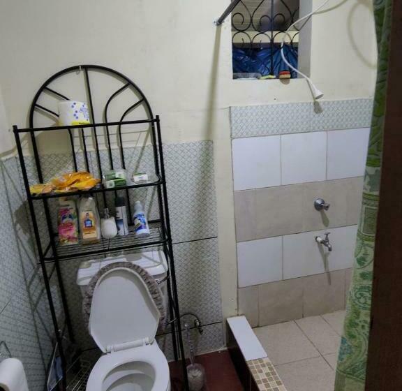 تختخواب و صبحانه Gouyave Town. Fish Friday Street