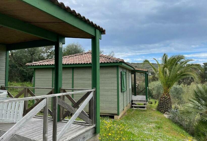 בית מלון כפרי Lavallee