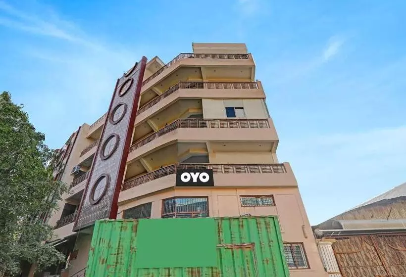 ホテル Oyo Flagship 81099 Shri Niketan