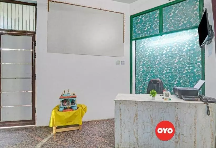 ホテル Oyo Flagship 81099 Shri Niketan