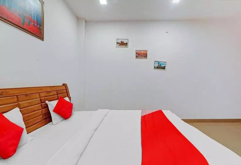ホテル Oyo Flagship 81099 Shri Niketan