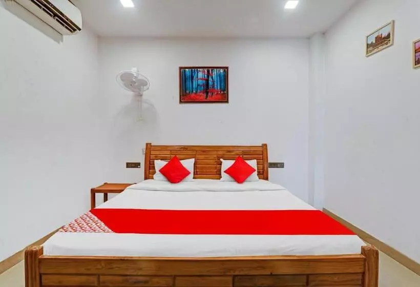 ホテル Oyo Flagship 81099 Shri Niketan