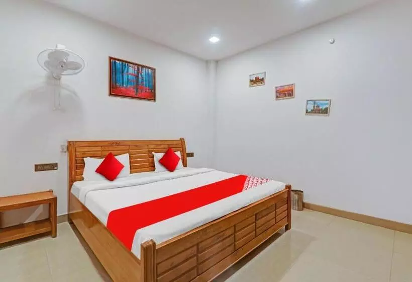 ホテル Oyo Flagship 81099 Shri Niketan