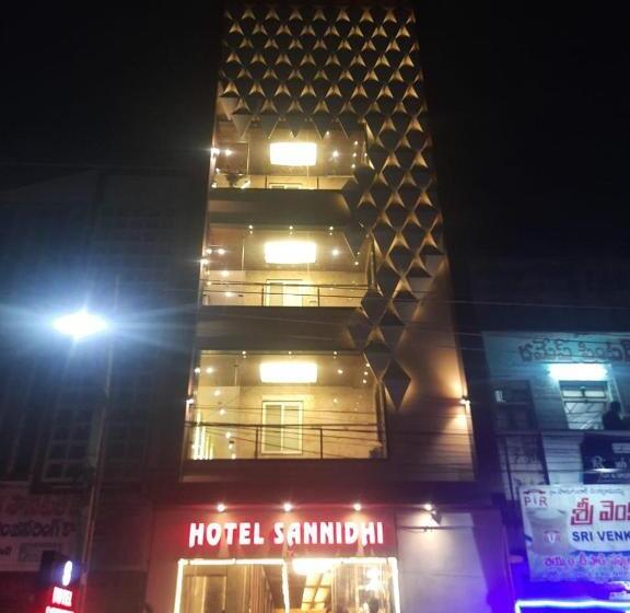 هتل Sannidhi