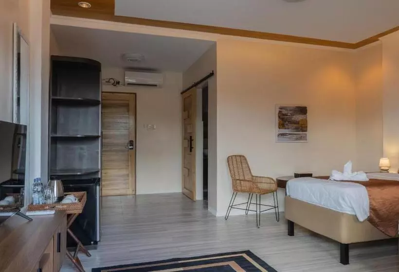 ホテル The Mayana Resort