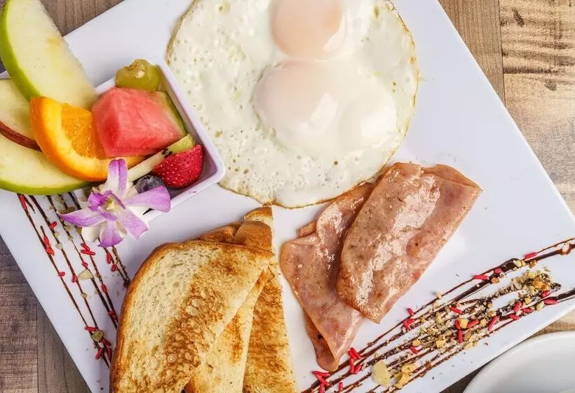 پانسیون Red Flamboyan Guesthouse And Restaurant