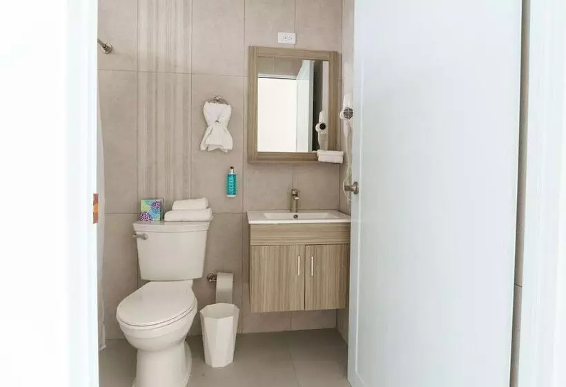 پانسیون Red Flamboyan Guesthouse And Restaurant