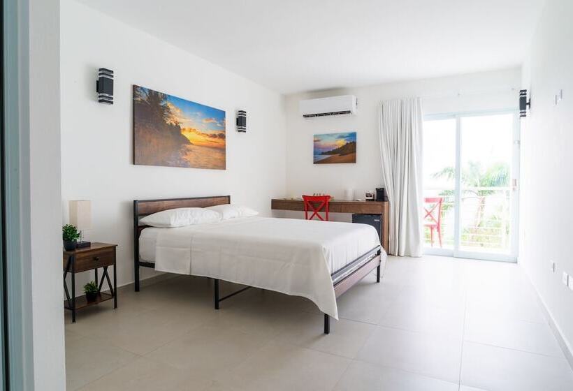 پانسیون Red Flamboyan Guesthouse And Restaurant