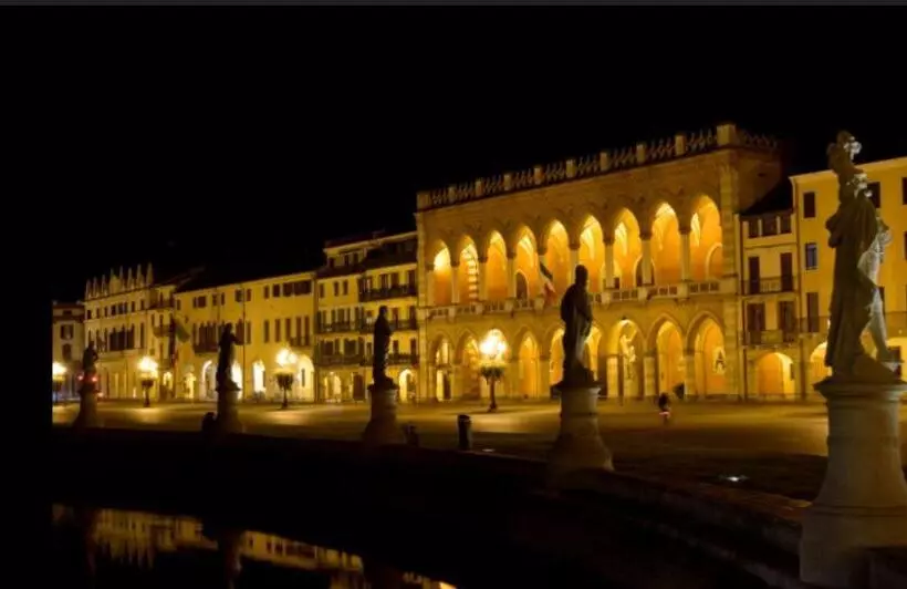 ペンション Villa Nadia