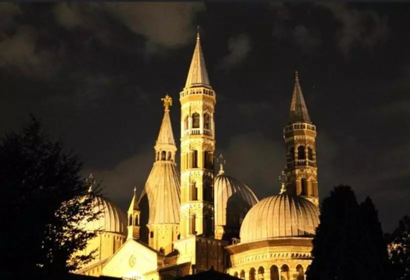 ペンション Villa Nadia