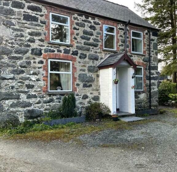 Rhydydefaid Bed And Breakfast, Guesthouse In Frongoch, Snowdonia