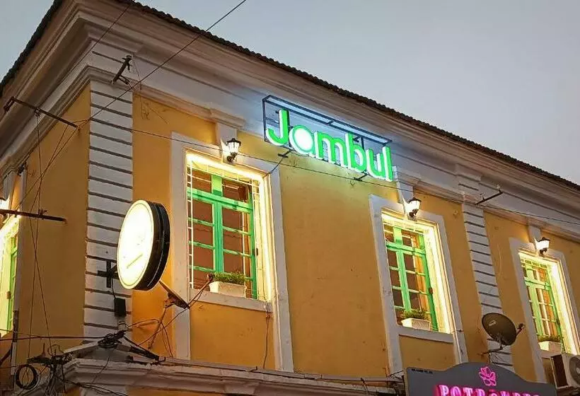 ユースホステル Jambul Cafe & Stay