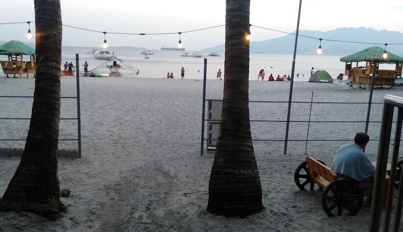 Hotel Arizona Beach Resort, Subic Bay, Philippines 2200