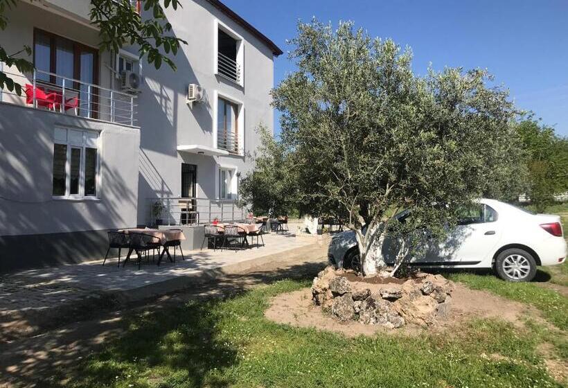 Отель Bavella Boutique