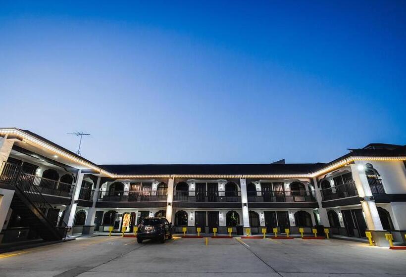 Отель Downtowner Inns Houston Downtown & Convention Center