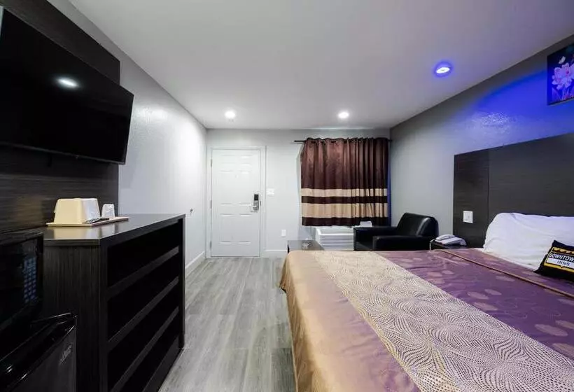 هتل Downtowner Inns   Houston Downtown & Convention Center